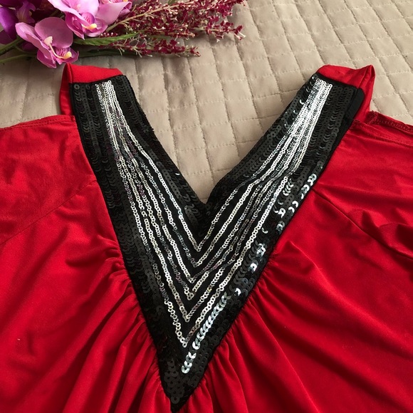 Lipstick red shiny sequins XS cut-out sleeve top - Picture 2 of 4